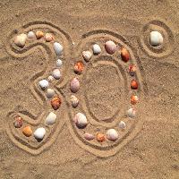 Pixwords Obraz z trzydzieści, piasek, plaża, muszle, ciepło Battrick
