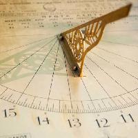 Pixwords Obraz z kompas, godzin, złoto, obiekt, kąt, słońce, cień Ivonne Wierink (Ivonnewierink)