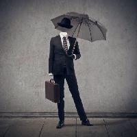 Pixwords Obraz z parasol, człowiek, garnitur, walizka, szary Bowie15
