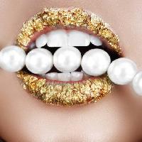 Pixwords Obraz z usta, perły, perły, zęby, złoto, wargi, złoty, kobieta Luba V Nel (Lvnel)